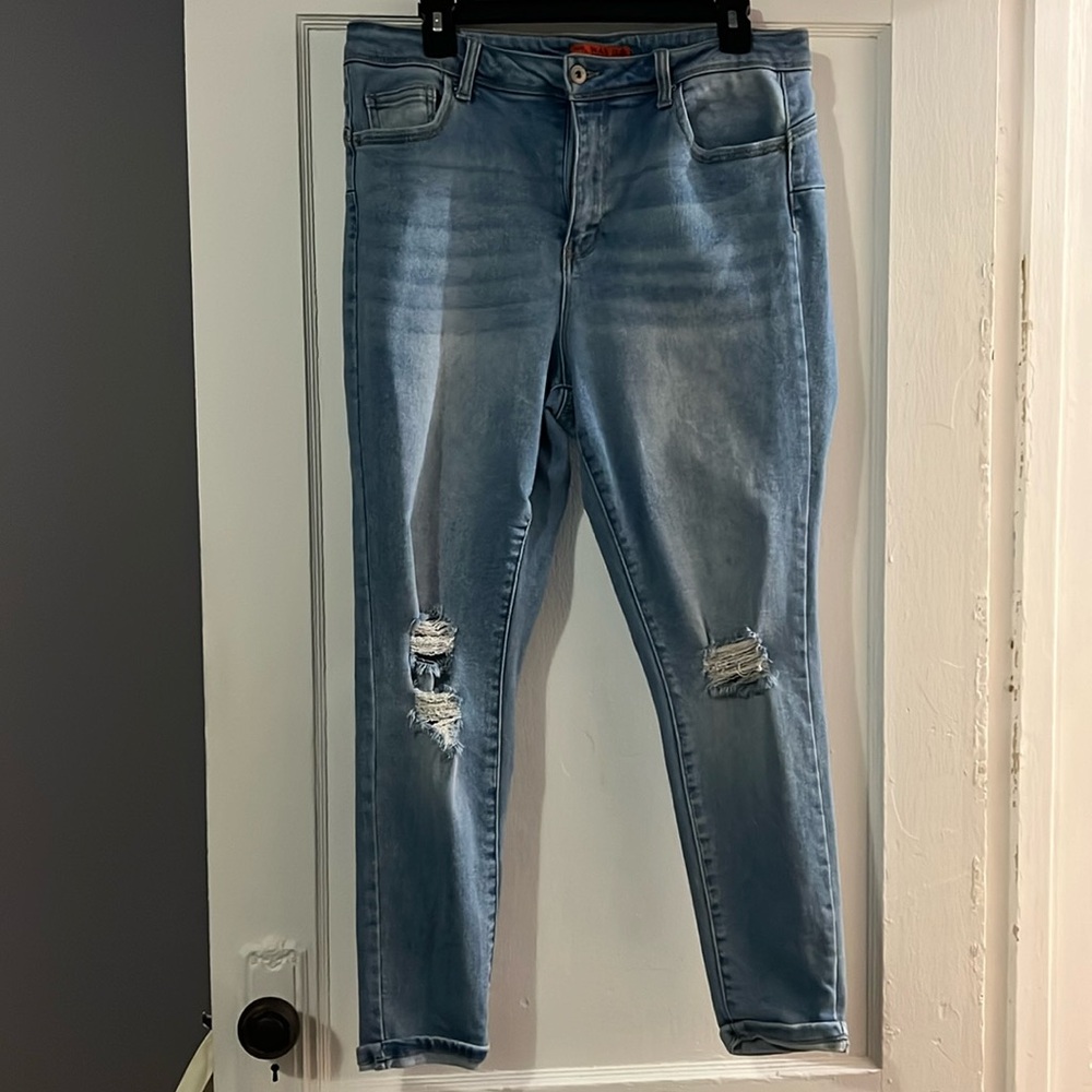 Wax Jeans Distressed